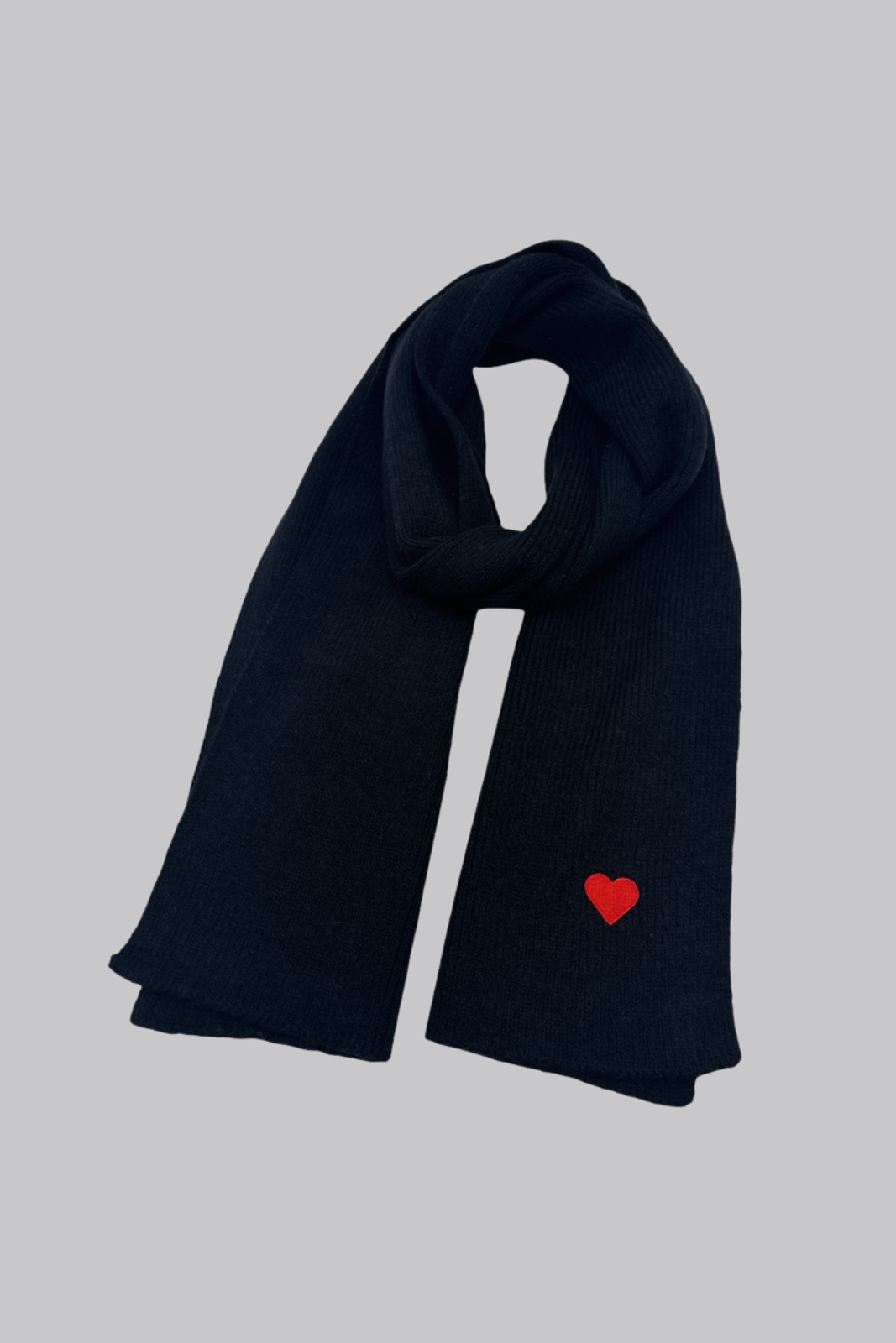 Queen of Hearts Scarf & Beanie Set